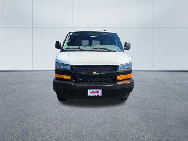 2025 Chevrolet Express Passenger 1LS