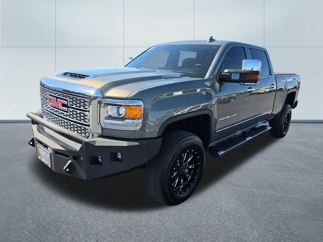 2018 GMC Sierra 4WD Crew Cab Standard Box Denali's photo