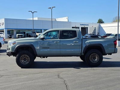 2022 Toyota Tacoma 4WD SR
