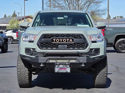2022 Toyota Tacoma 4WD SR