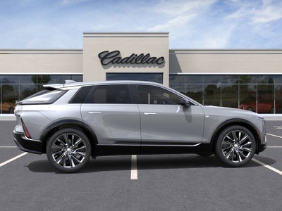 2025 Cadillac LYRIQ Luxury 3